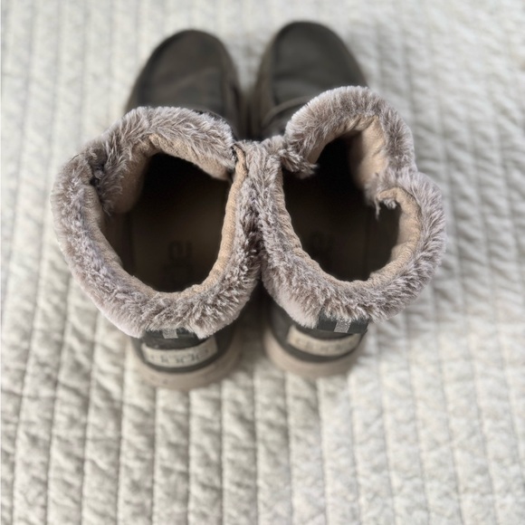 Women’s HeyDude Eloise, real Leather Gray Fur-Lined winter Boots - Picture 4 of 5